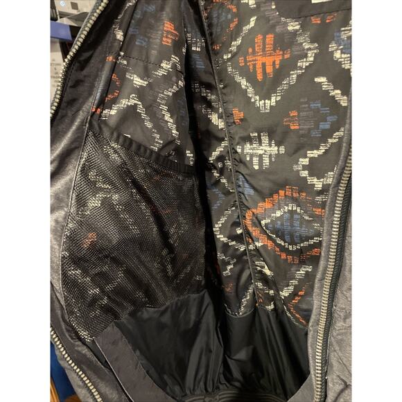 Roxy Women's Insulated Snowboard Jacket (size M) with 10k Dryflight Technology - Picture 10 of 15